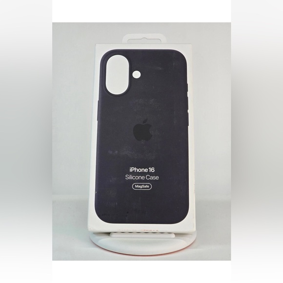Apple iPhone 16 Plus Silicone MagSafe  Black Case NIB - Picture 1 of 3